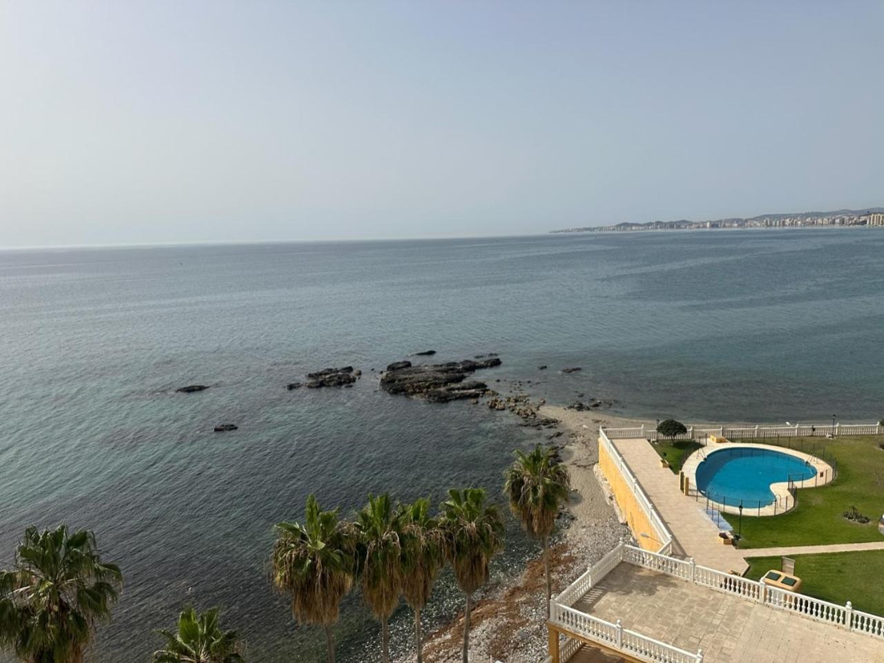La Perla Beach Benalmadena Exterior photo