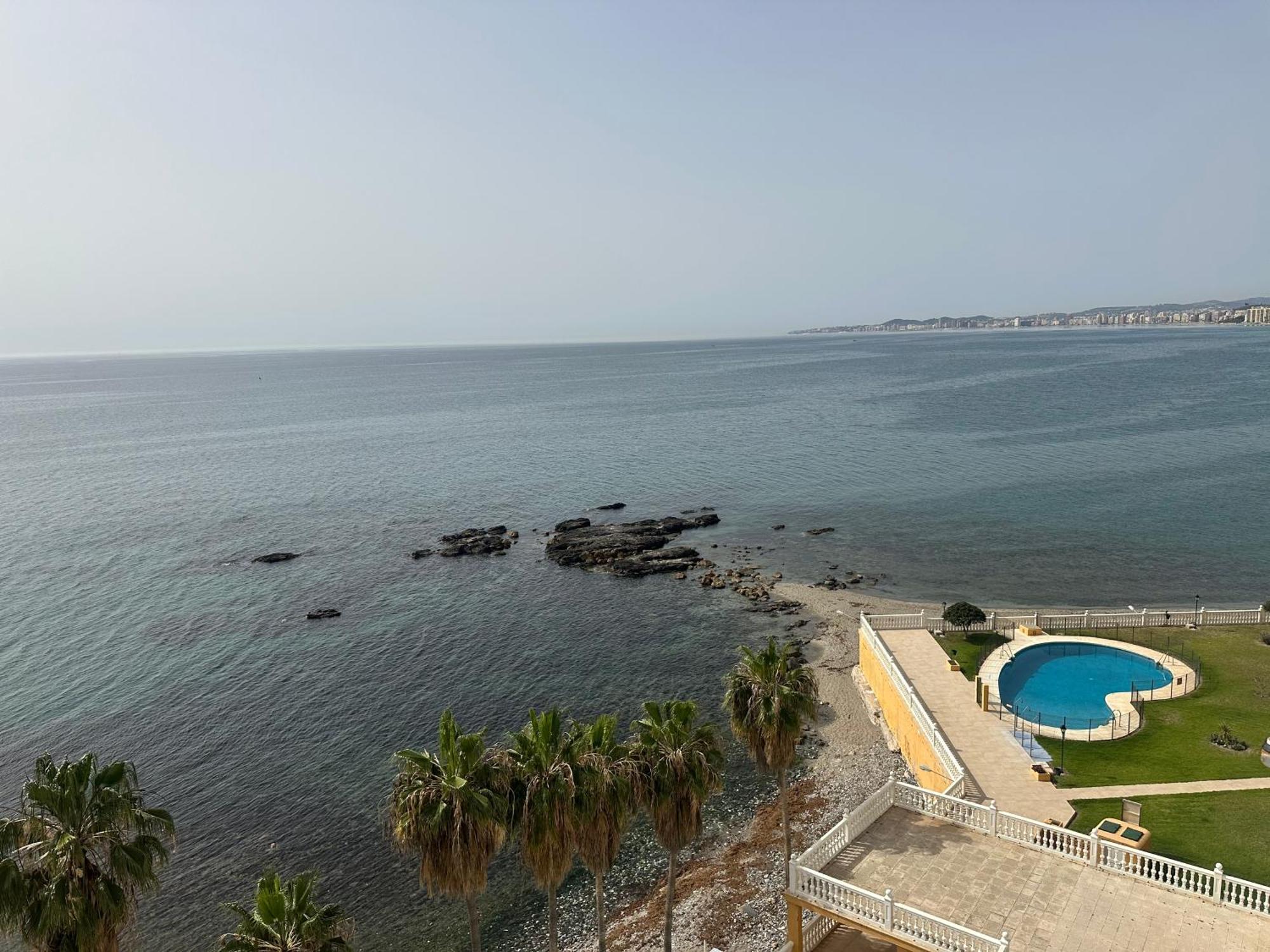 La Perla Beach Benalmadena Exterior photo
