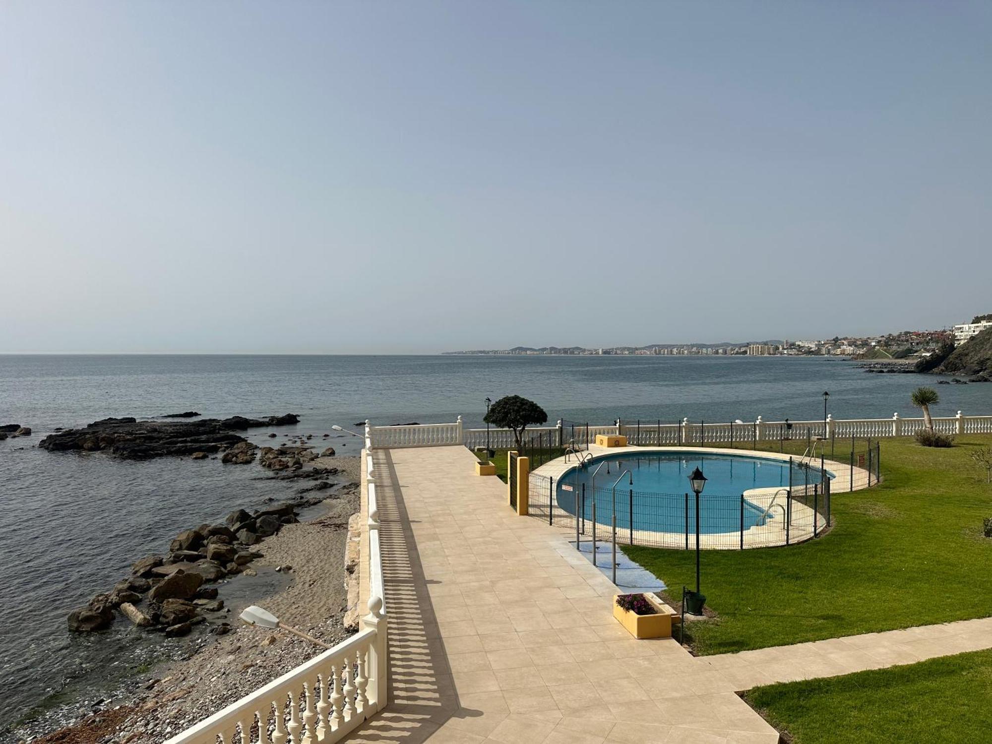 La Perla Beach Benalmadena Exterior photo